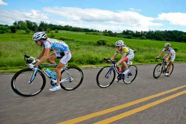 Cath Cheatley (Colavita-Baci) leads a chase group after the break.
