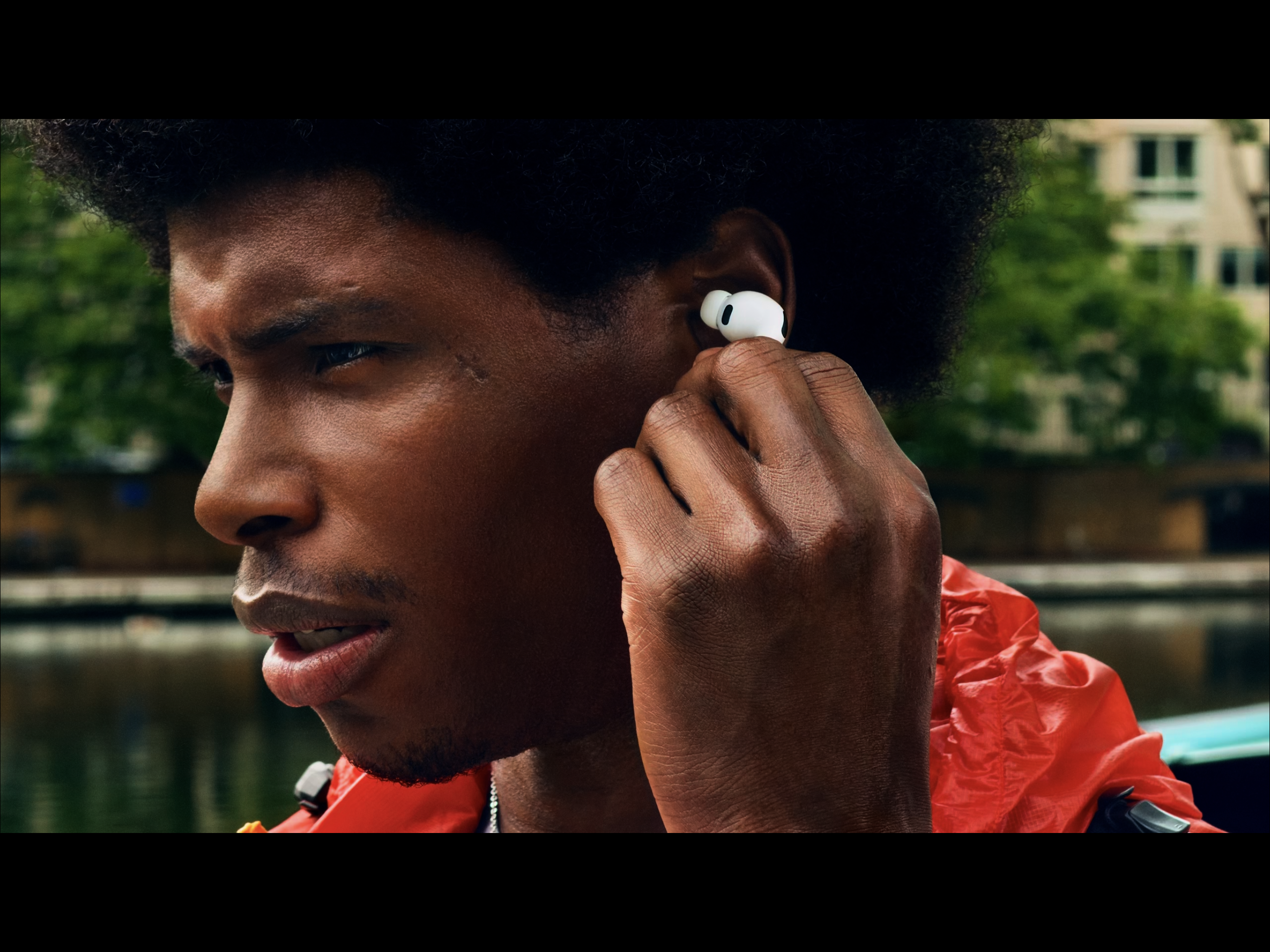 Promotional material for the AirPods Pro 3 from the Apple keynote