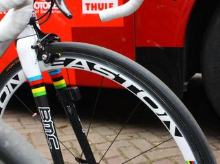 Easton contributes custom painted wheels to Cadel Evans' (BMC) rainbow-themed ride.