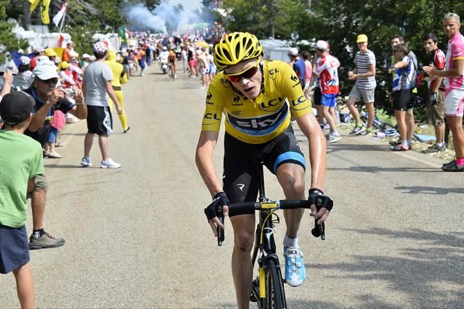 Froome leaves the rest behind on Mont Ventoux