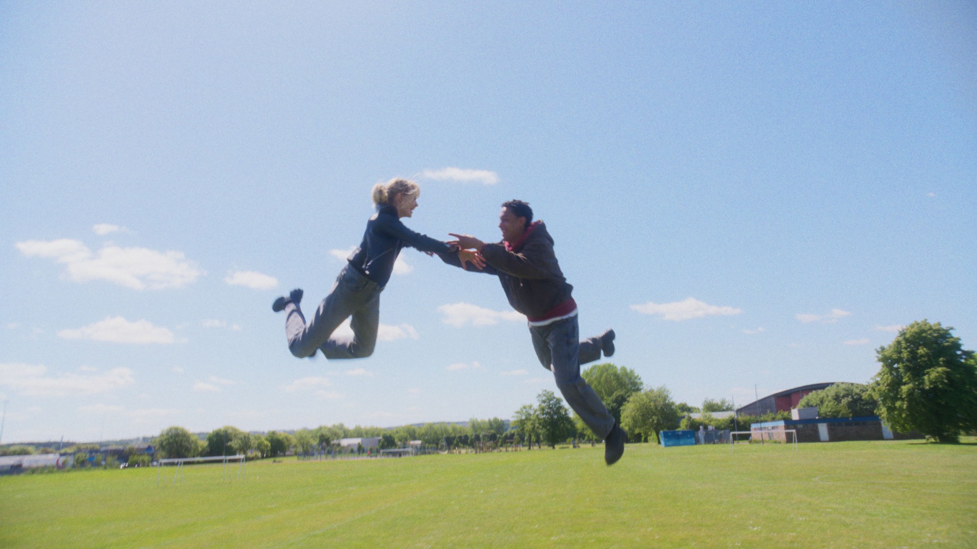 Shannon (EMMA LAIRD), Arran (BENJAMIN COYLE-LARNER) in Mint