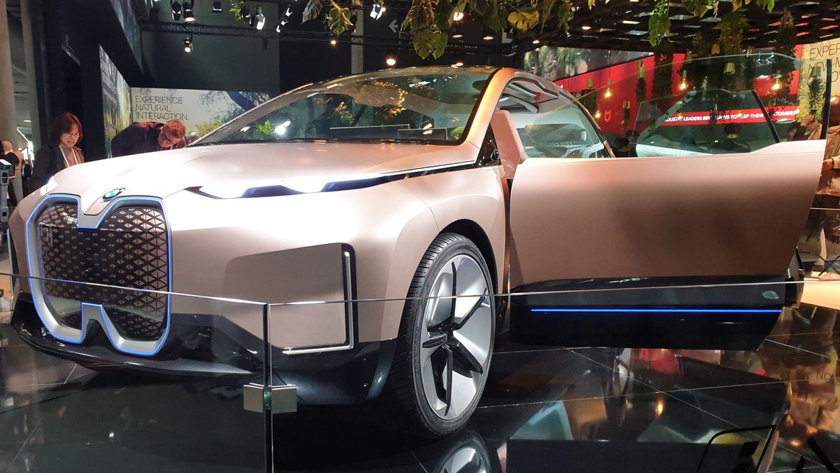 BMW iNext