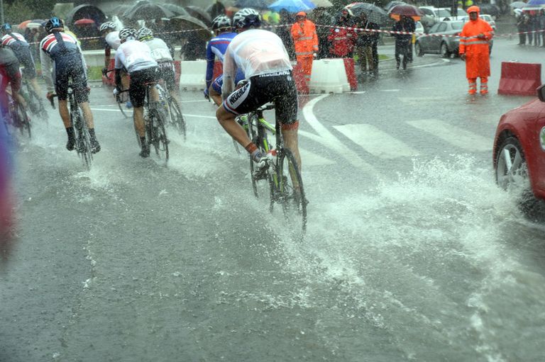 cycling in wet weather