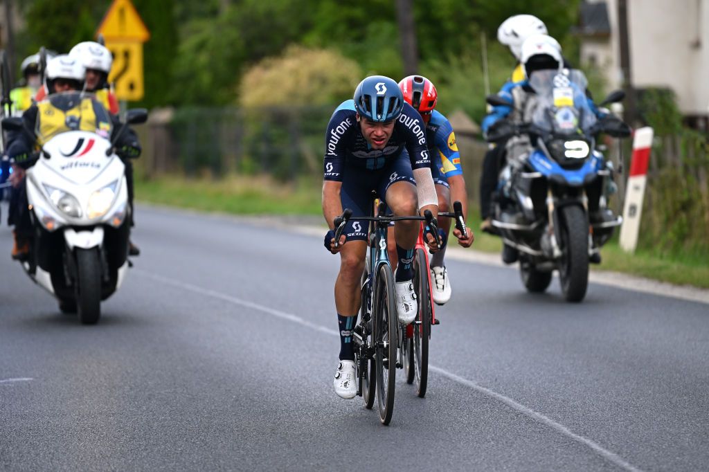 Lorenzo Milesi (DSM-Firmenich) and Jacopo Mosca (Lidl-Trek) made it into the early breakaway