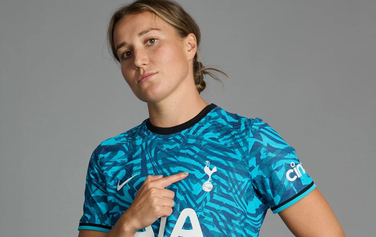 Tottenham Hotspur third shirt 2022/23