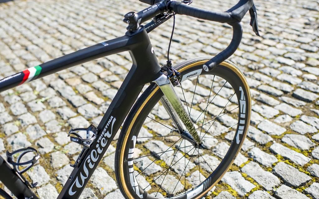 The raw carbon frame finish has contrasting Wilier decals and an Italian tricolore flash on the top tube