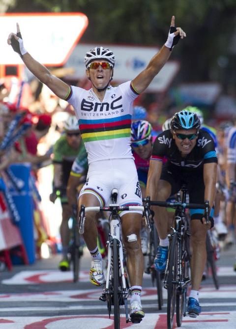Philippe Gilbert (BMC) outsprinted Edvald Boasson Hagen (Sky) to win stage 12 at the Vuelta, the Belgian's first victory of the season.