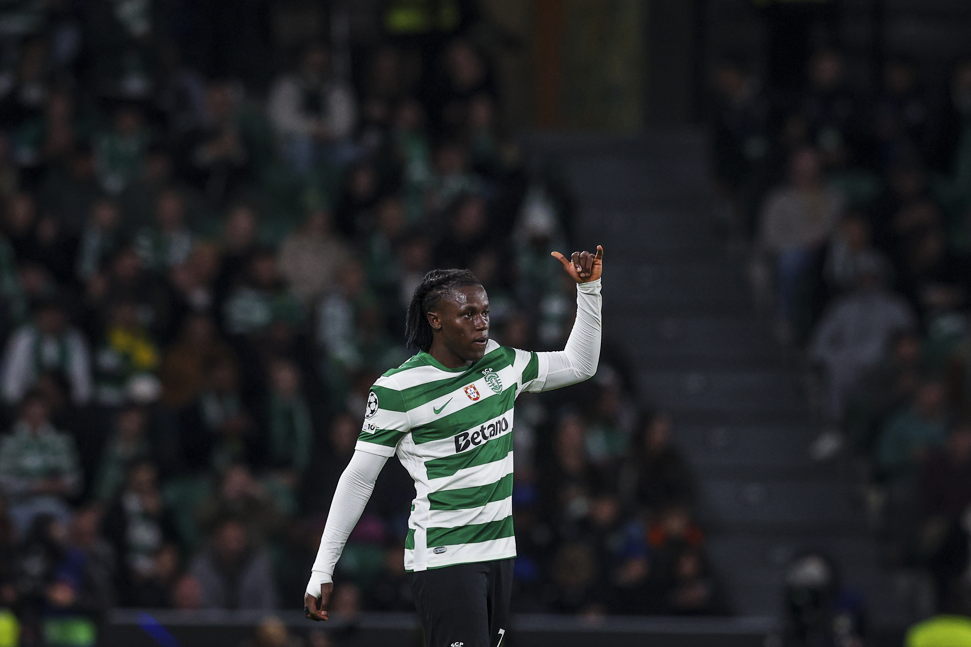 LISBON, PORTUGAL - NOVEMBER 26: Geovany Quenda of Sporting CP celebrates scoring Sporting CP first goal during the UEFA Champions League 2025/26 League Phase MD5 match between Sporting Clube de Portugal and Club Brugge KV at Estadio Jose Alvalade on November 26, 2025 in Lisbon, Portugal. (Photo by Carlos Rodrigues/Getty Images)