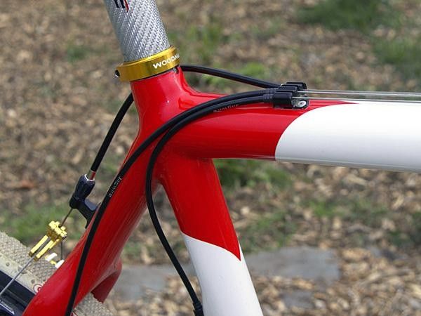 The CX1's tube-to-tube construction method leaves no visible joints.