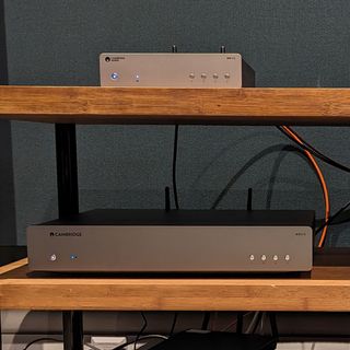 Network streamer: Cambridge Audio MXN10 / Cambridge Audio AXN10