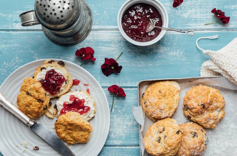 Queen’s former chef reveals how to make the perfect scone