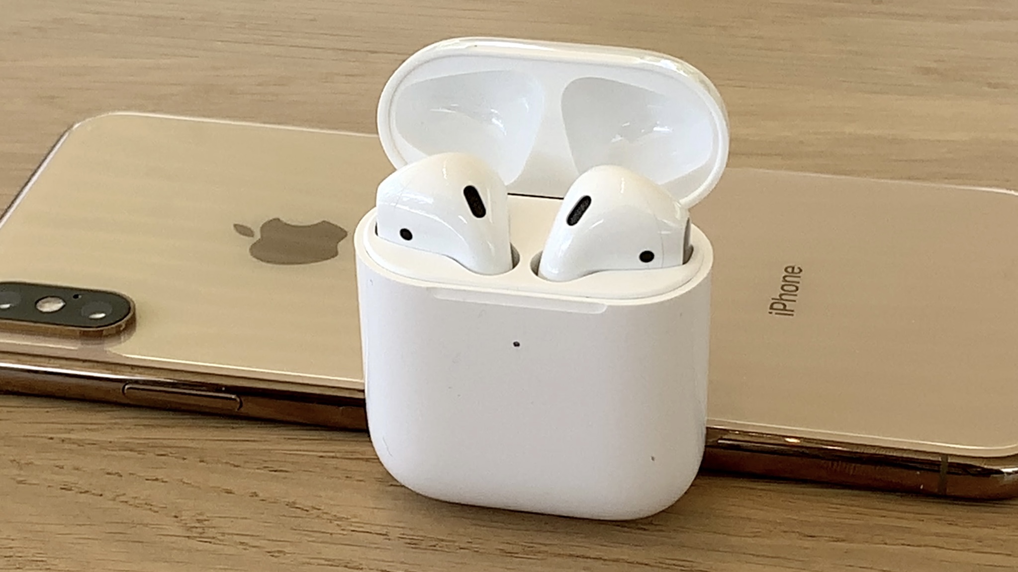 Kan ignoreres personlighed Uforenelig AirPods 2 vs. AirPods 1: What's the difference (and should you upgrade)?  iMore | iMore