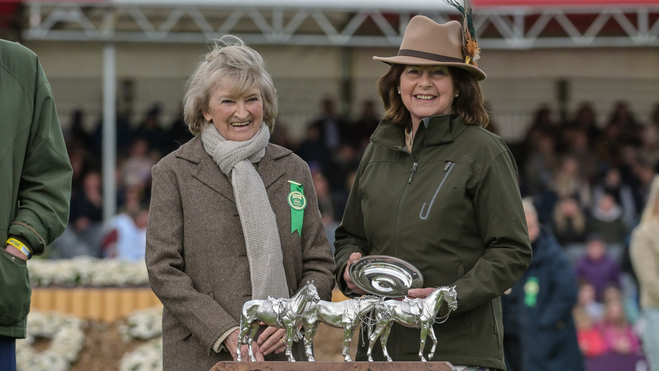 Miranda, Duchess of Beaufort presenting Caroline Bromley with a special prize
