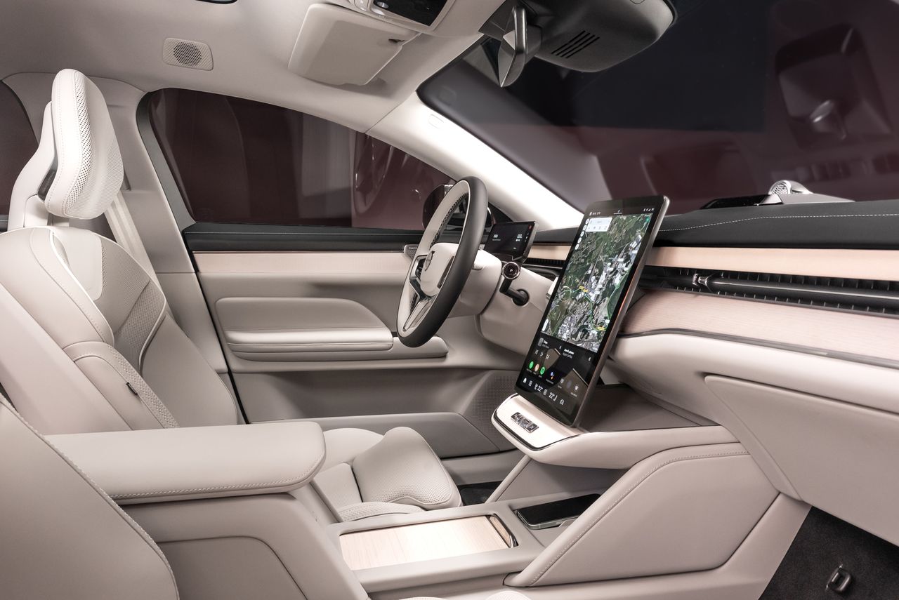Images of the sleek new Volvo ES90