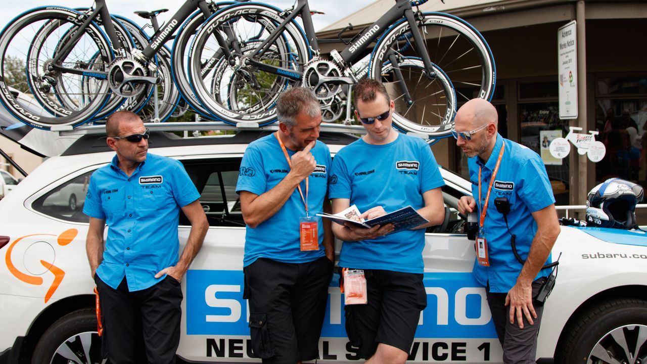 Having spoken to UCI, the drivers do some final planning minutes before the start gun