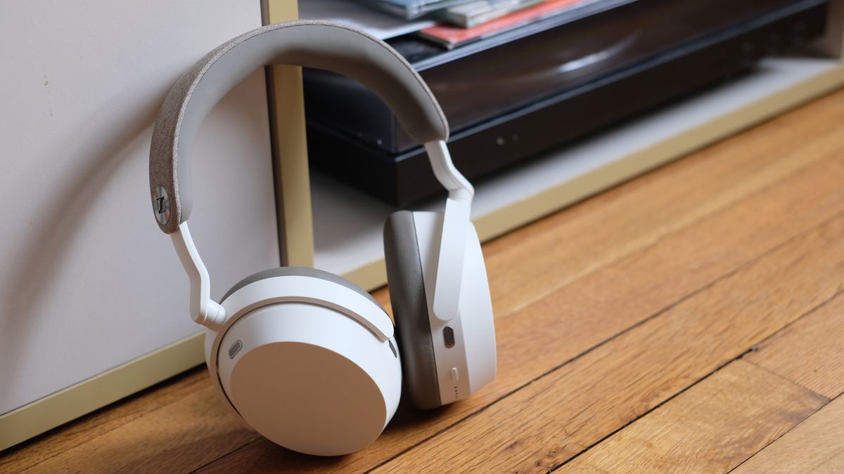 Photograph of Sennheiser Momentum 5 headphones