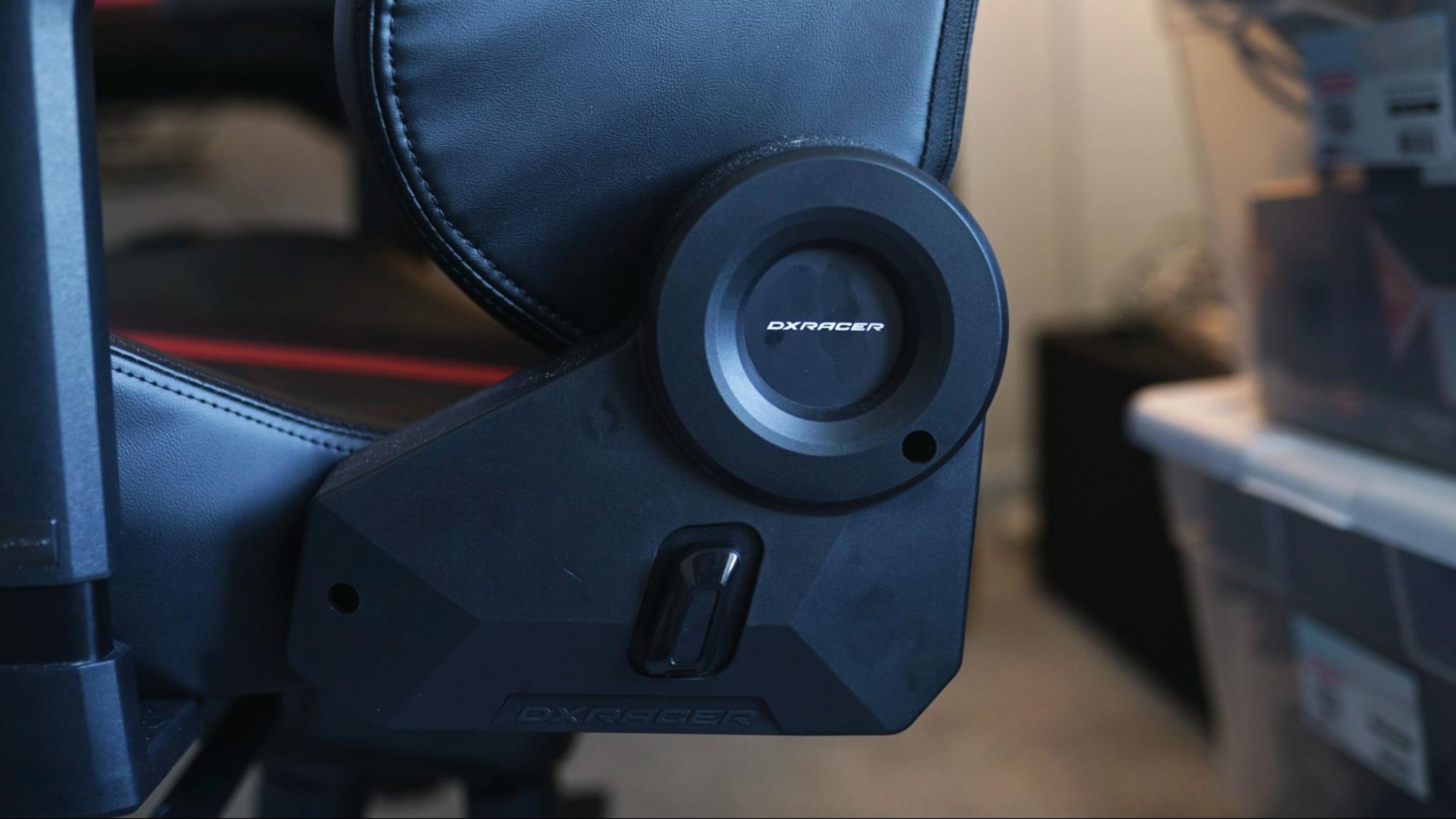 DXRacer Martian Pro Red Triangle