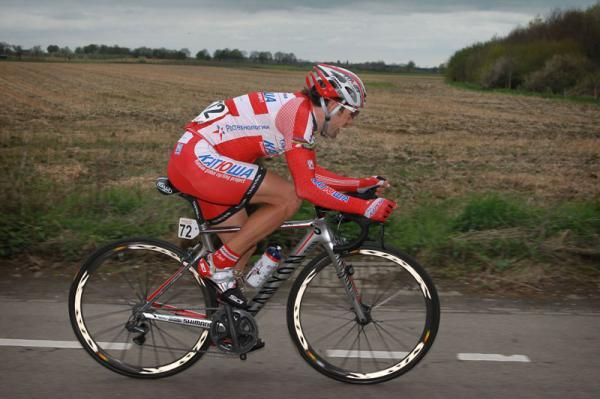 Oscar Freire (Katusha) attacked in the final 10km and almost held on