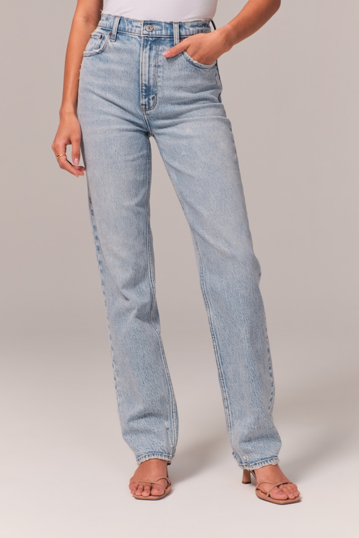 Abercrombie Ultra High Rise 90s Straight Jean