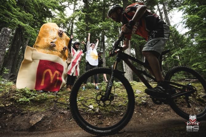 Hashbrown, bacon and eggs to accompany singletrack