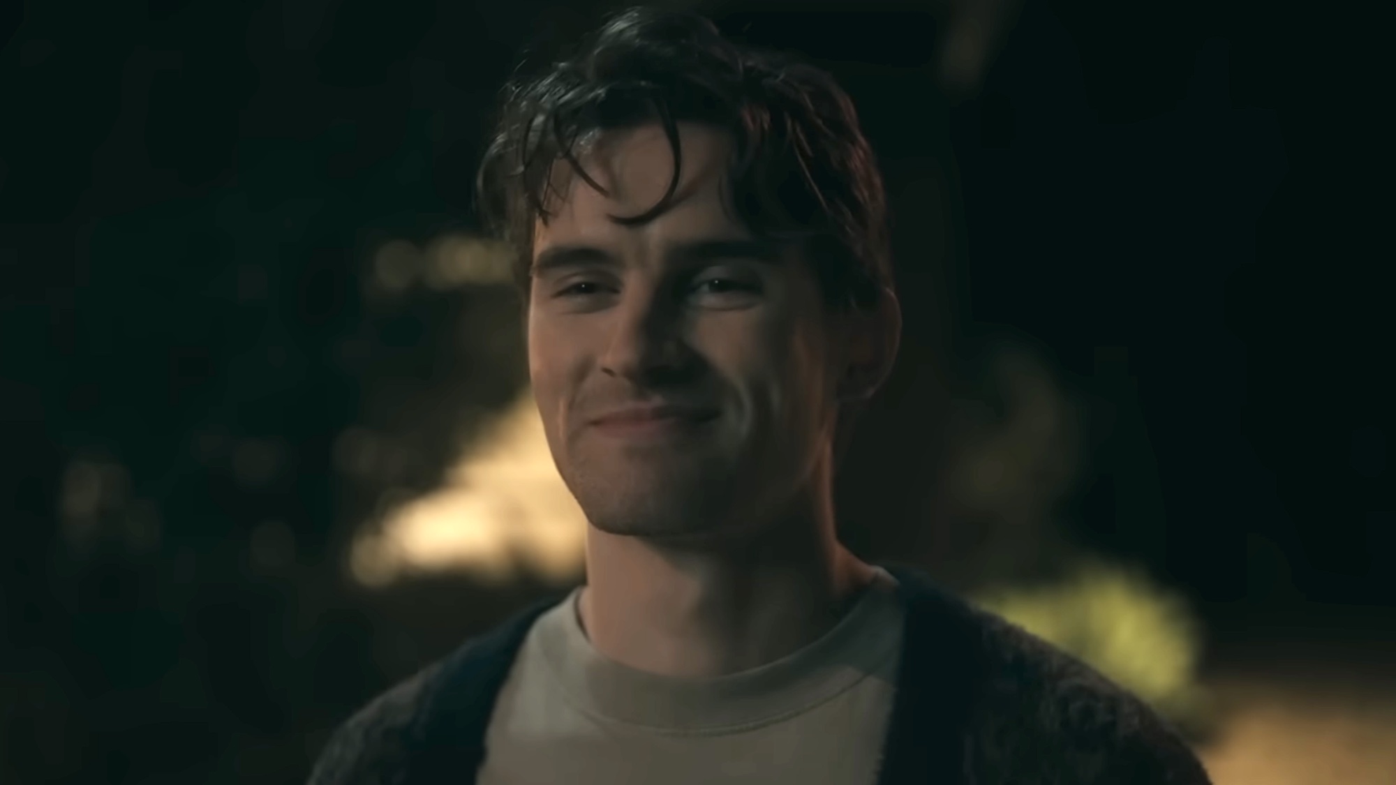 Bear smirking at Nikki in Obsession. 