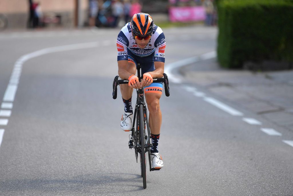 Marco Canola (Nippo-Vini Fantini) was the first to attack from the break