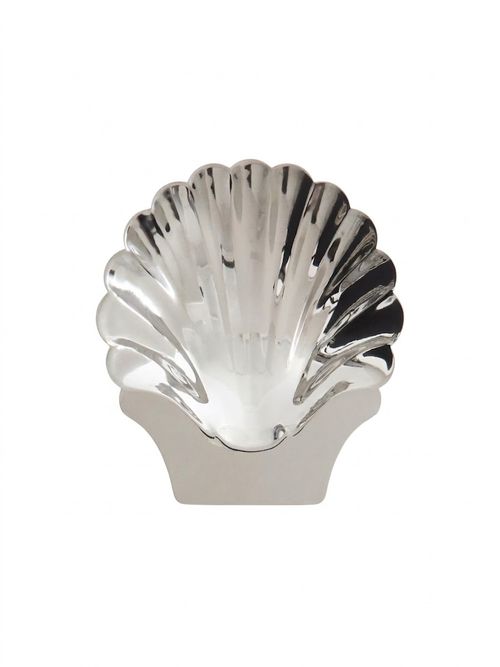 Seashell-shaped serving bowl