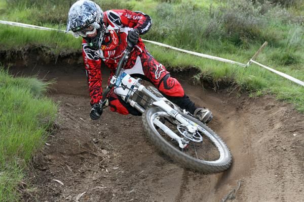 Elite male racer Tim Eaton