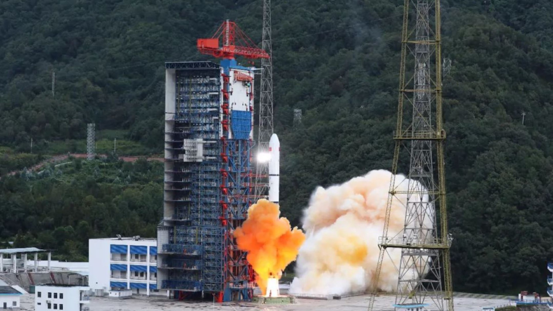 Watch China launch more classified Yaogan spy satellites (video) Space