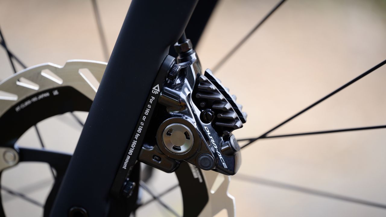 Shimano Dura-Ace R9150 Di2 brake caliper