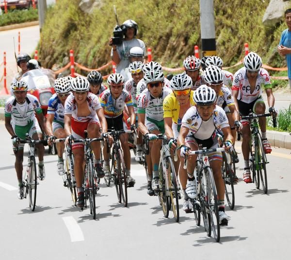 Rujano moves to the front on the final climb