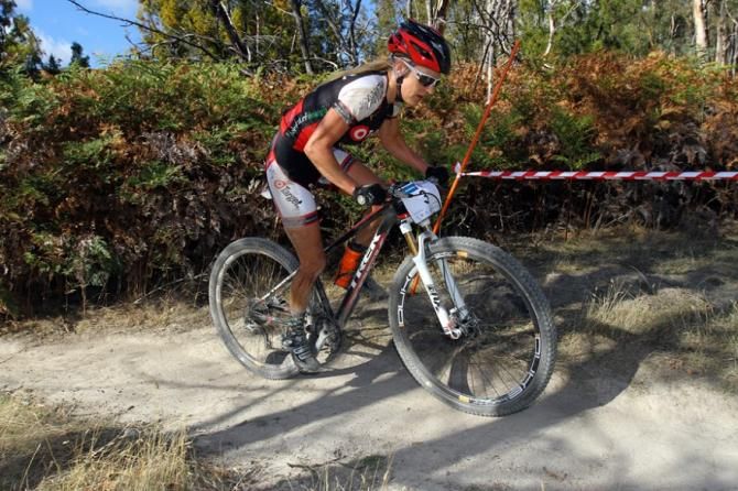 Jenni King rides in fourth in the elite women's race