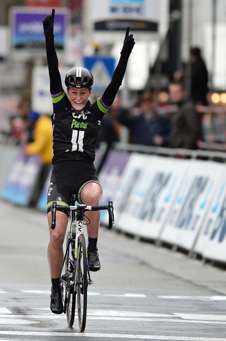 Floortje Mackaij wins the women's Gent-Wevelgem