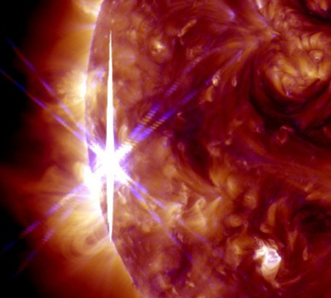 Sun Fires Off X2.1 Solar Flare on Oct. 25, 2013