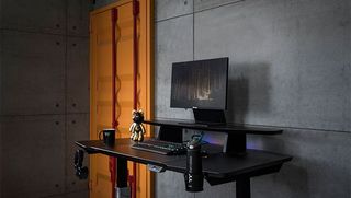 Thermaltake Argent P900 smart desk