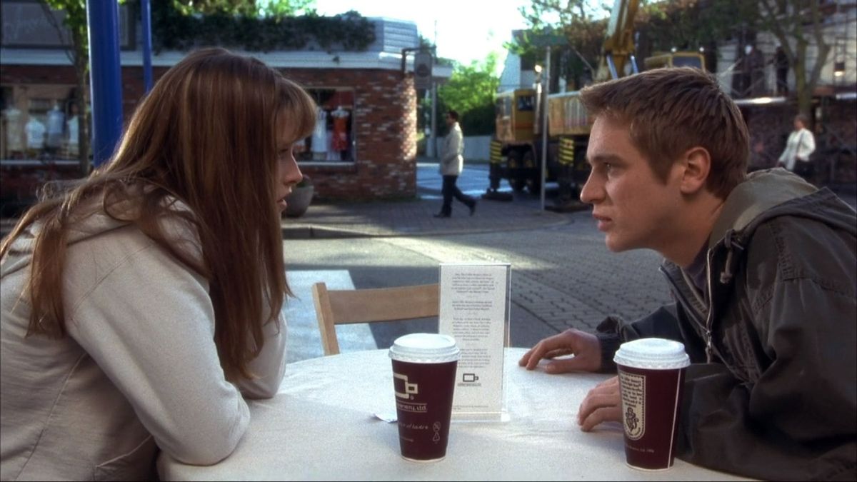 Devon Sawa and Ali Larter in Final Destination 