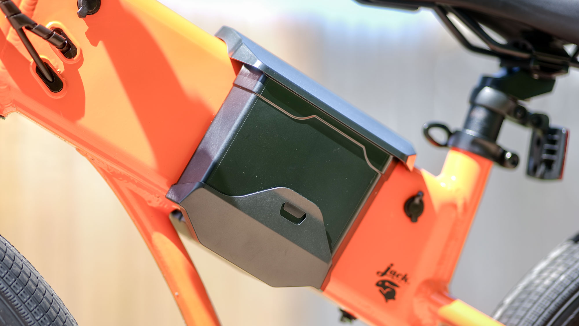 JackRabbit OG2 Pro RanegBuster battery closeup.