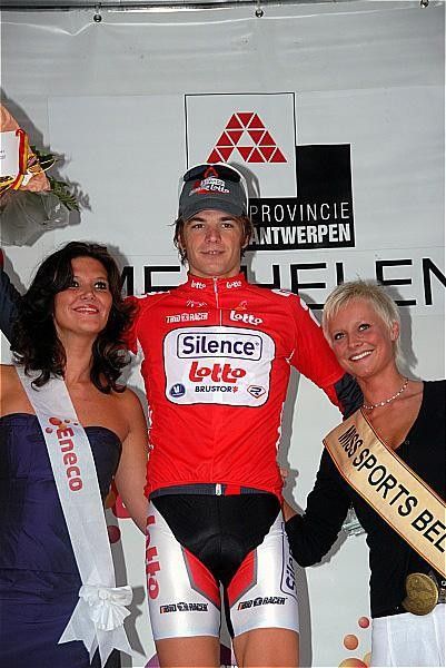 J&uuml;rgen Roelandts (Silence - Lotto) on the podium for the points competition.