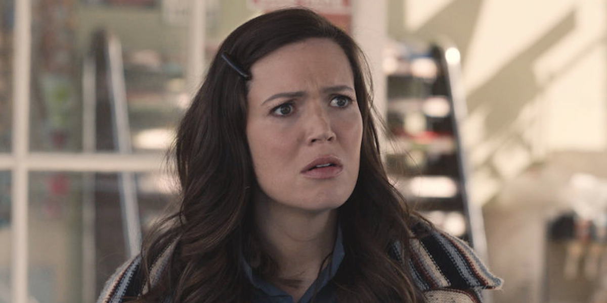 mandy moore&#039;s beth looking shocked on this is us