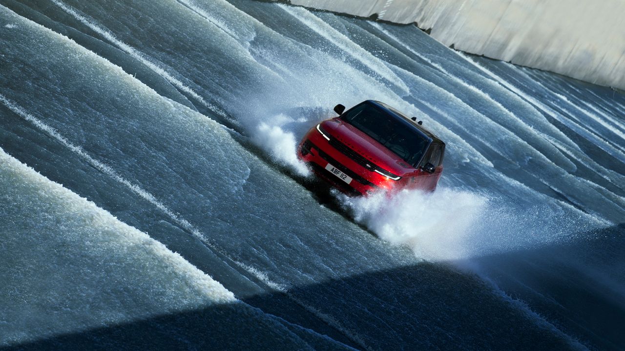 New Range Rover Sport in red