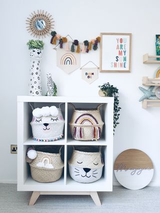 Toy storage, shelf, basket