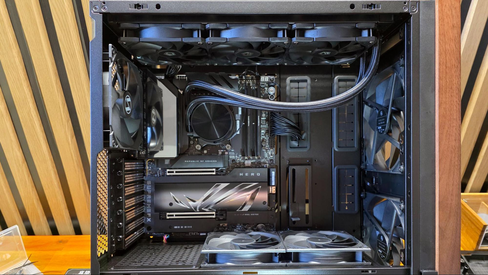 Lian Li Lancool 217 PC Case