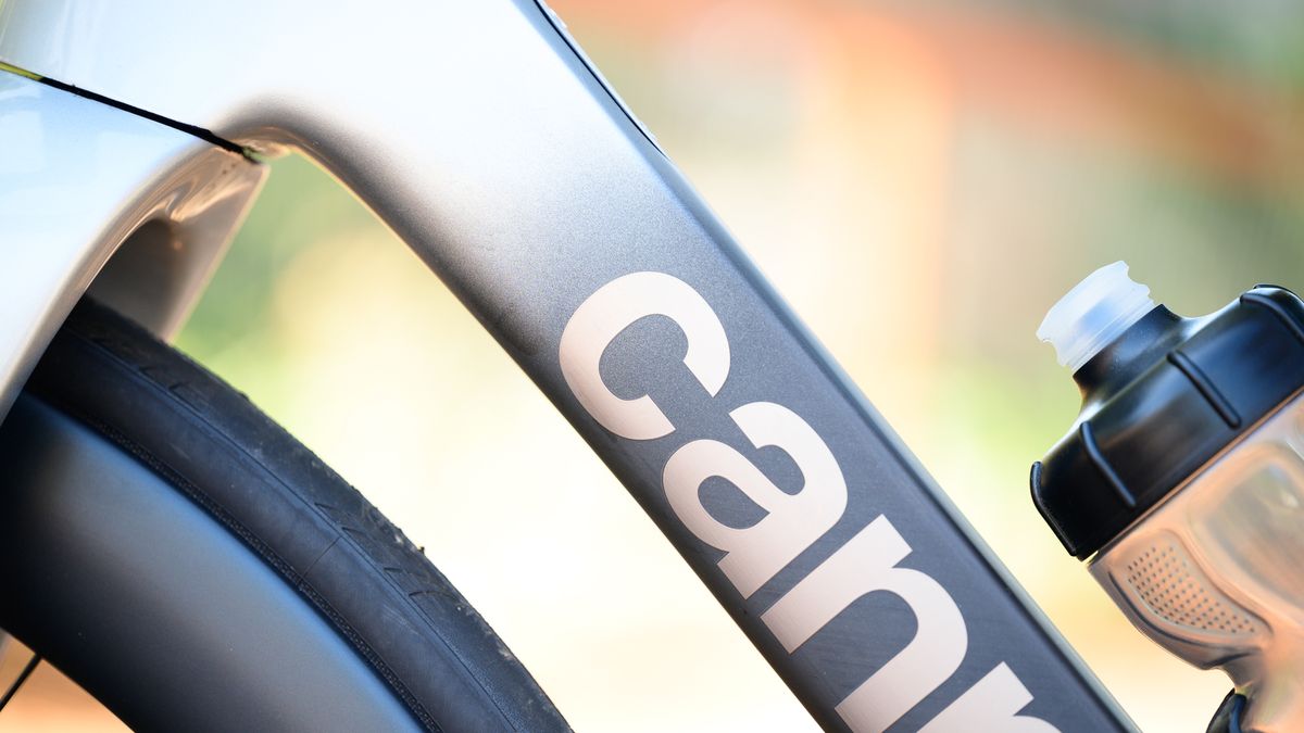 Cannondale SuperSix Evo 4 logo and side of downtube