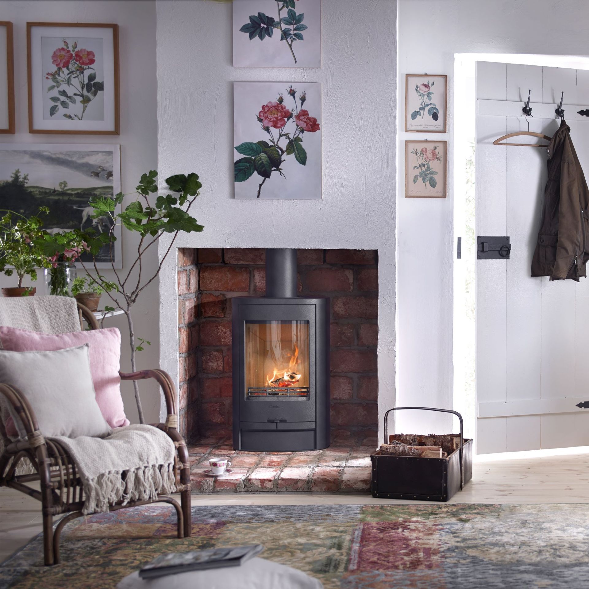Wood burner vs open fire: which should you choose? | Ideal Home