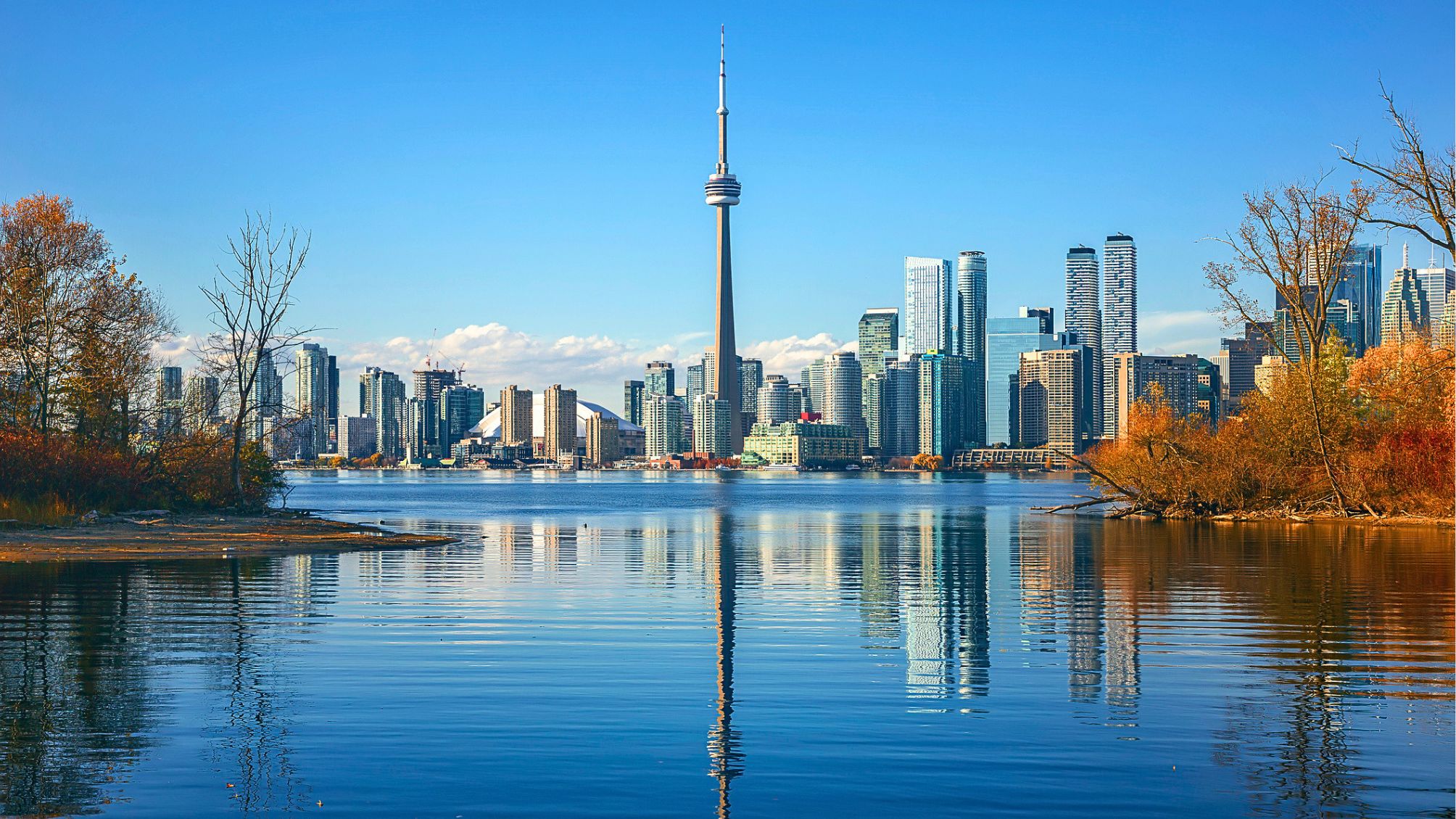 Toronto city and downtown skyline view