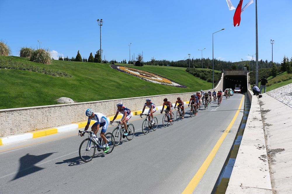 The peloton passes through the Turkish countryside.