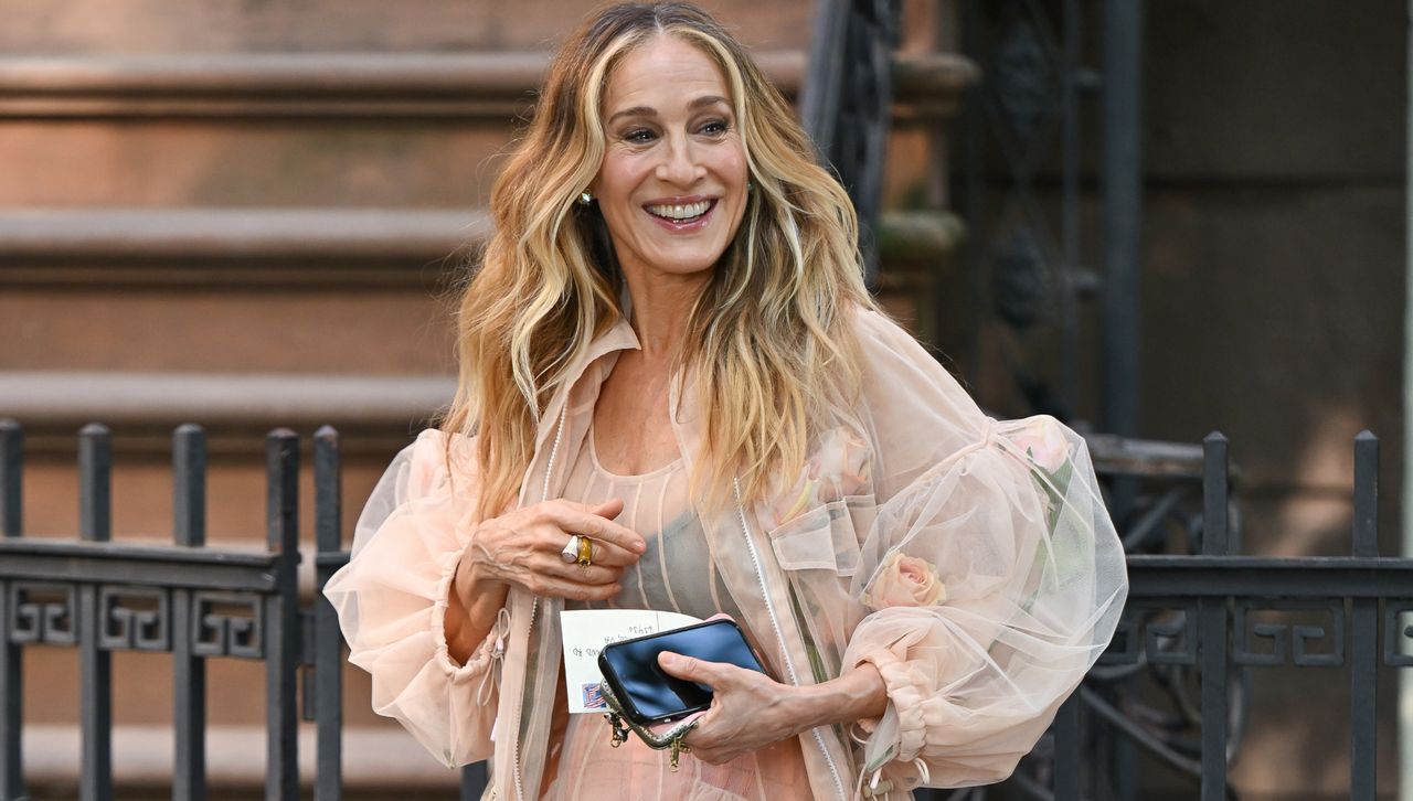 Sarah Jessica Parker on set of And Just Like That as Carrie Bradshaw in a sheer tulle dress by Simone Rocha