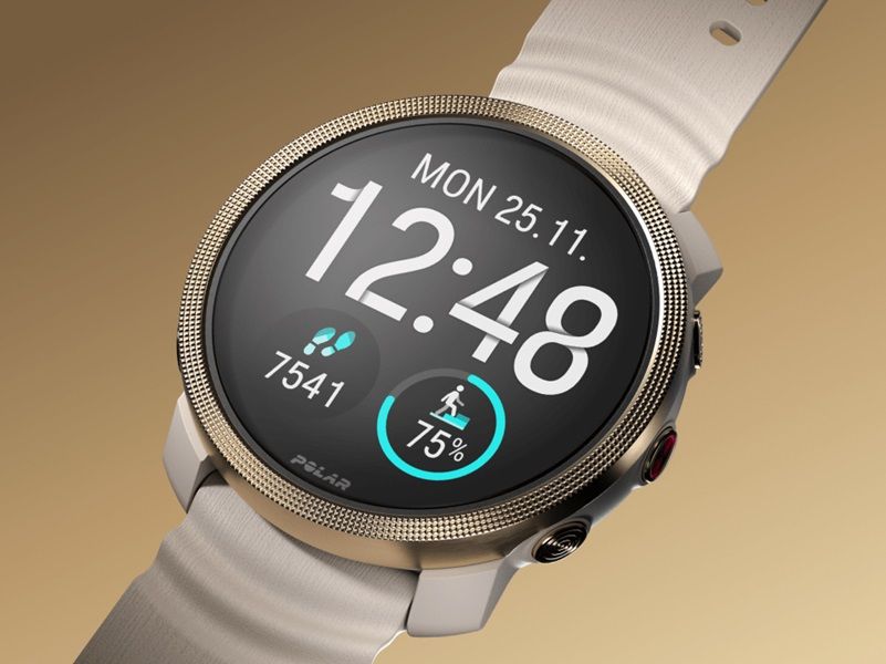 The Polar Vantage M3's 1.2-inch AMOLED display.