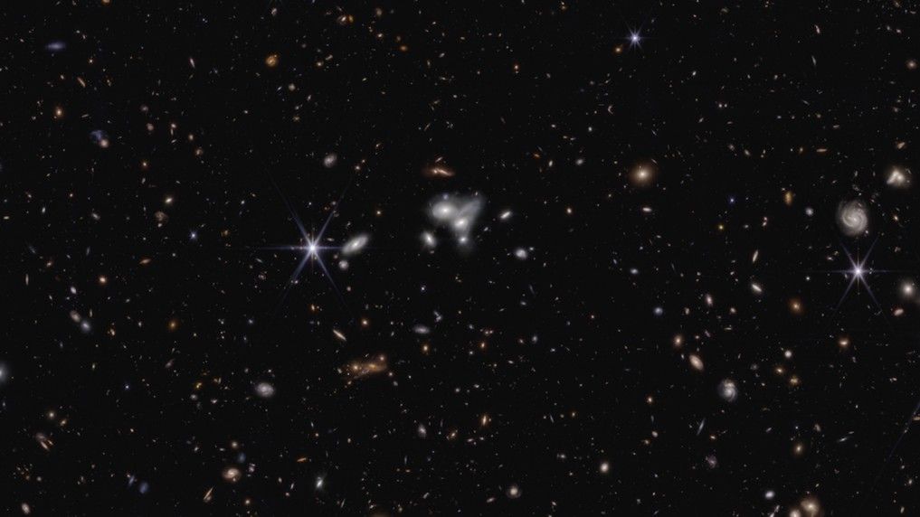 Teleskop Jamese Webba objevil nejstarší aktivní černou díru ve známém vesmíru