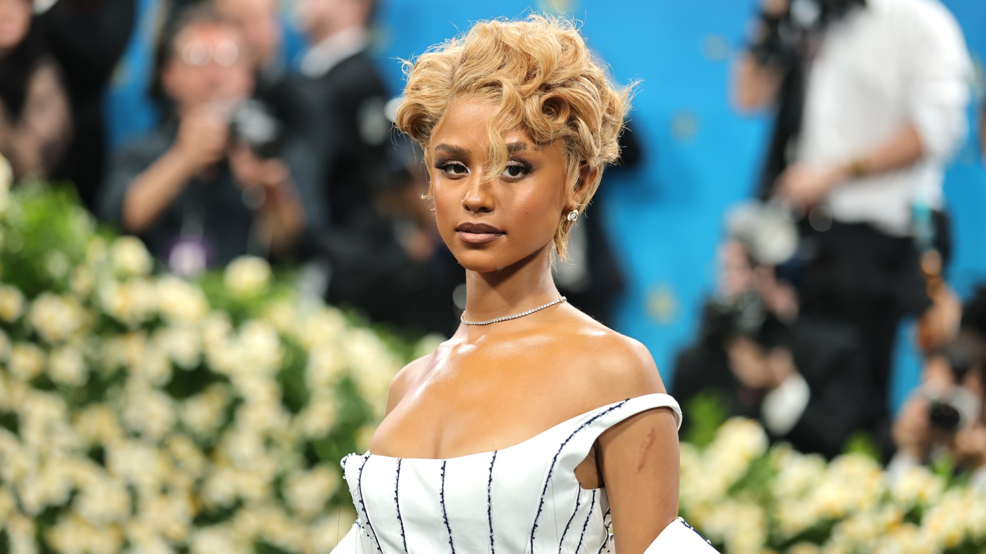Tyla attends the 2025 Met Gala wearing a blonde pixie cut